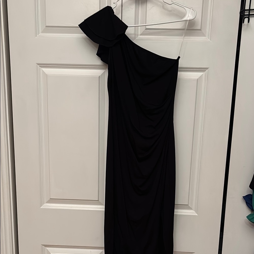 Elegant Black One-Shoulder Dress